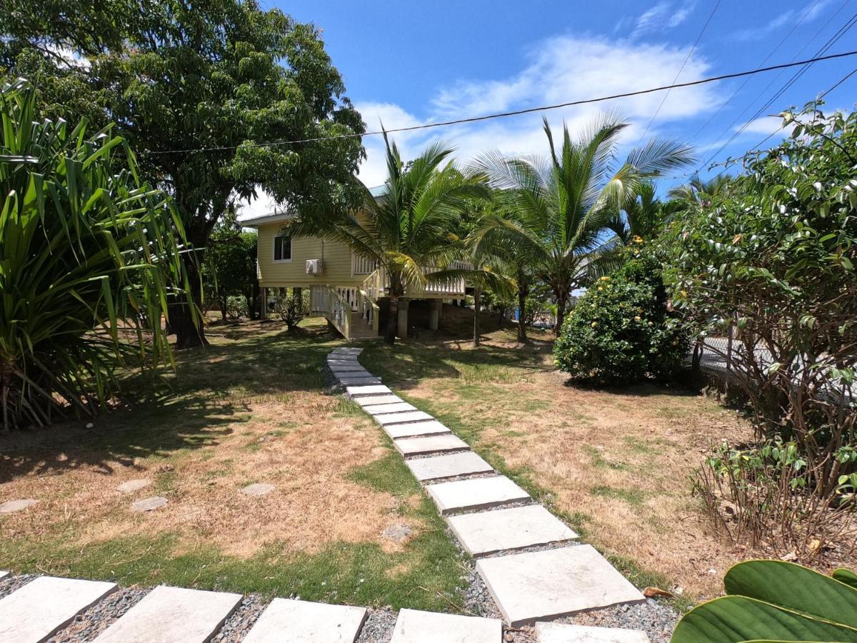 Single-Family Home With Gated Tropical Yard West End Exterior photo